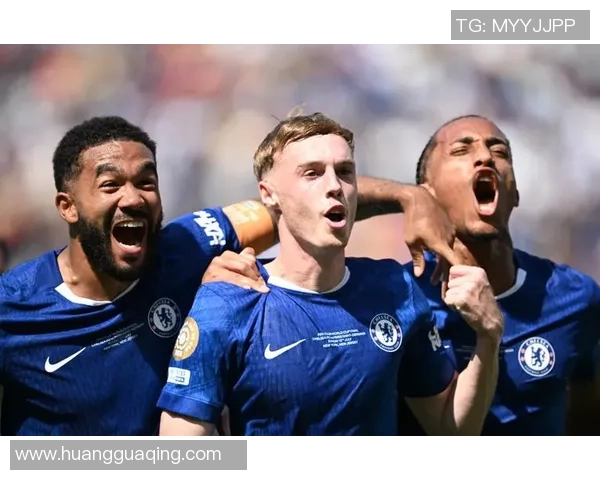 全球顶级足球球星风采：精美高清大图展示各大球员精彩瞬间